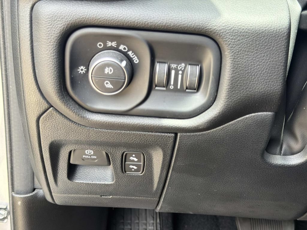 Used 2025 RAM 1500 Laramie w/ Laramie Southwest Edition AWD/4WD image 25