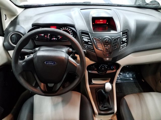 Used 2012 Ford Fiesta S image 3