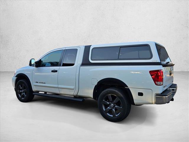 Used 2015 Nissan Titan SV w/ SV Value Truck Package AWD/4WD image 3