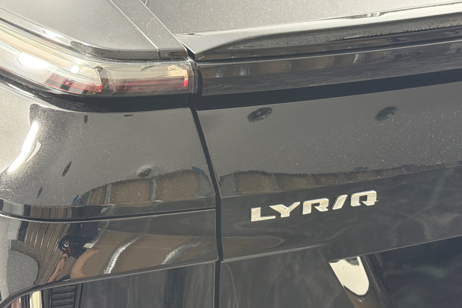 Used 2024 Cadillac Lyriq Tech AWD/4WD image 26