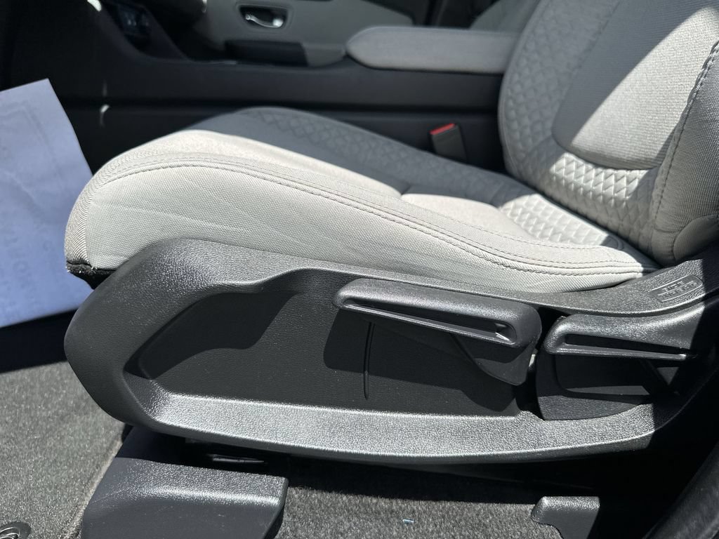 Used 2023 Honda Pilot LX image 18