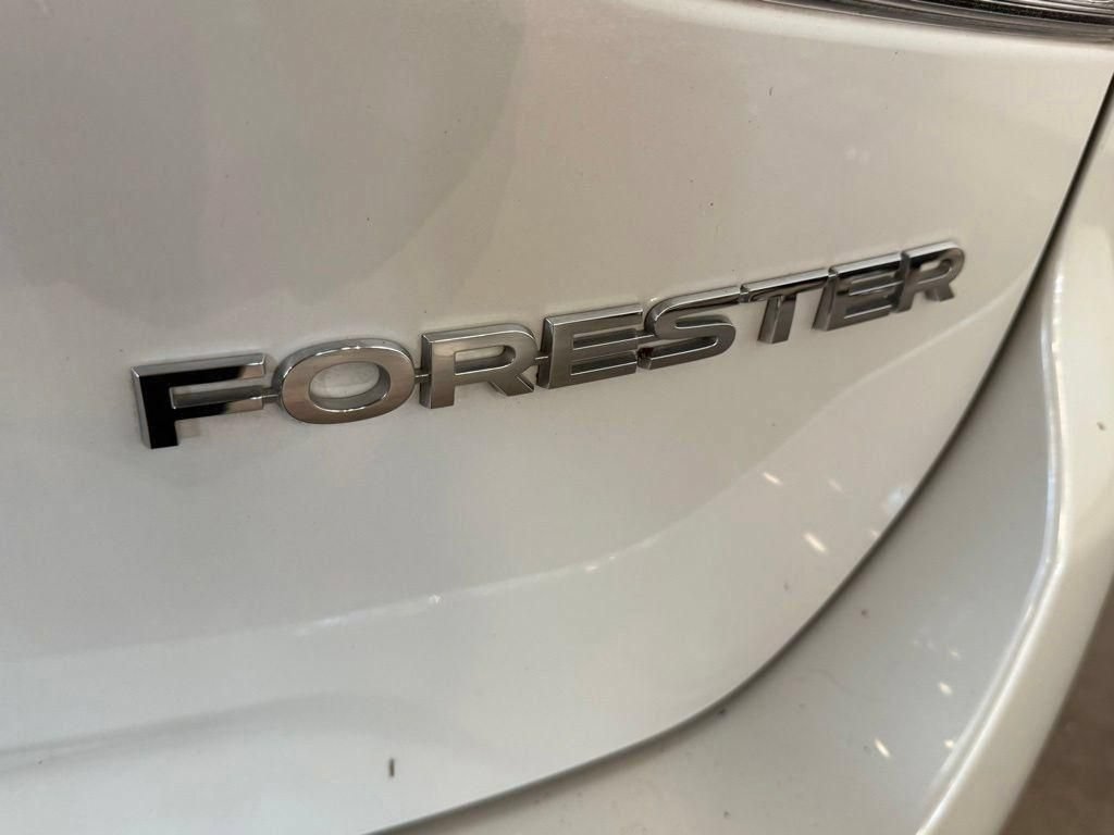 Used 2023 Subaru Forester Premium AWD/4WD image 23