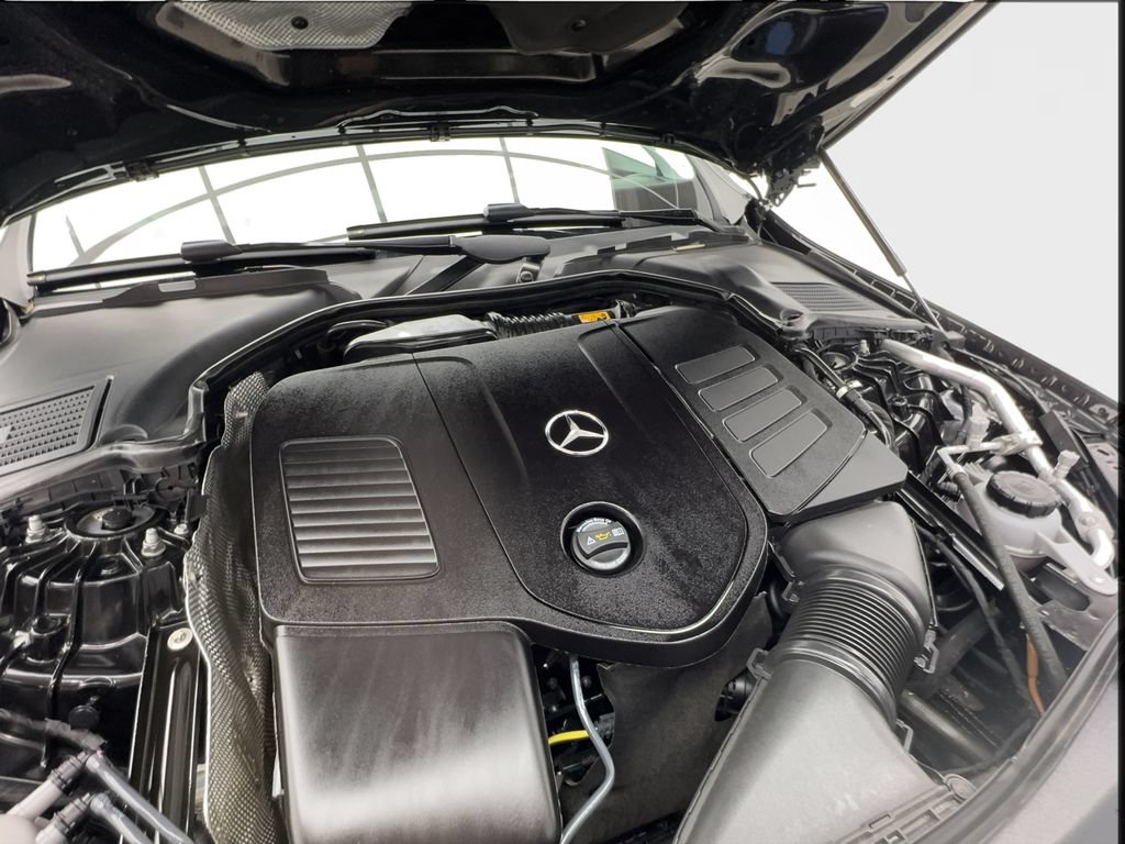 Used 2025 Mercedes-Benz C 300 4MATIC Sedan image 19