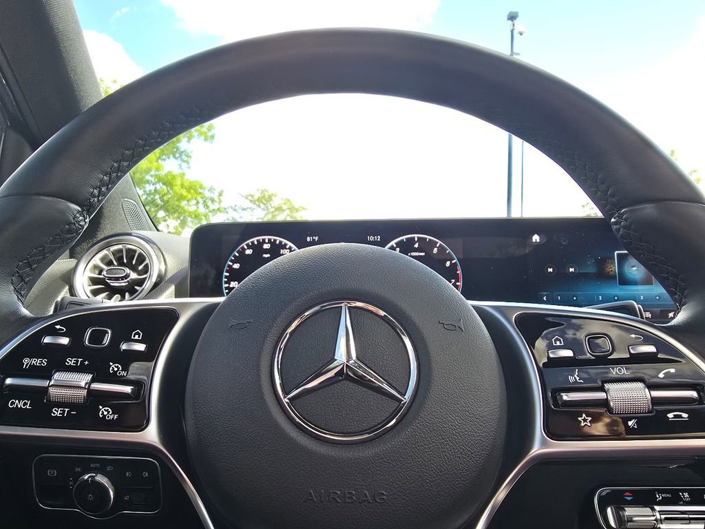 Used 2023 Mercedes-Benz GLA 250 4MATIC image 29