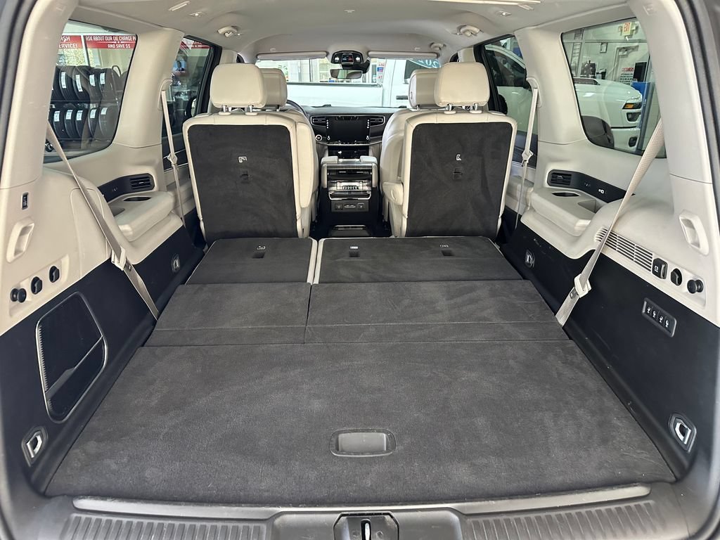 Certified 2024 Jeep Wagoneer Series III AWD/4WD image 43