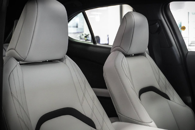 Certified 2025 Lexus UX 300h FWD w/ Accessory Package (Z2) image 26