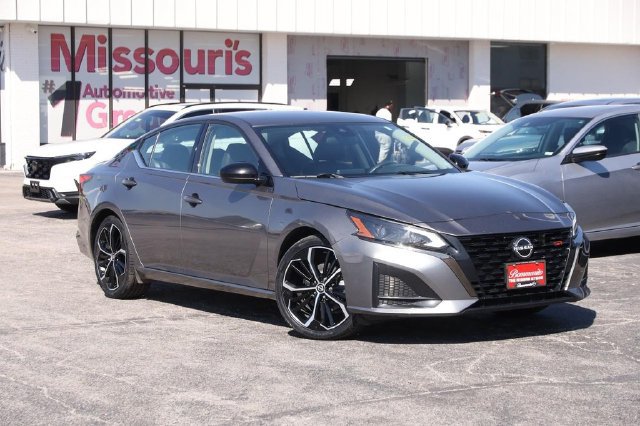 Certified 2024 Nissan Altima 2.5 SR FWD image 2