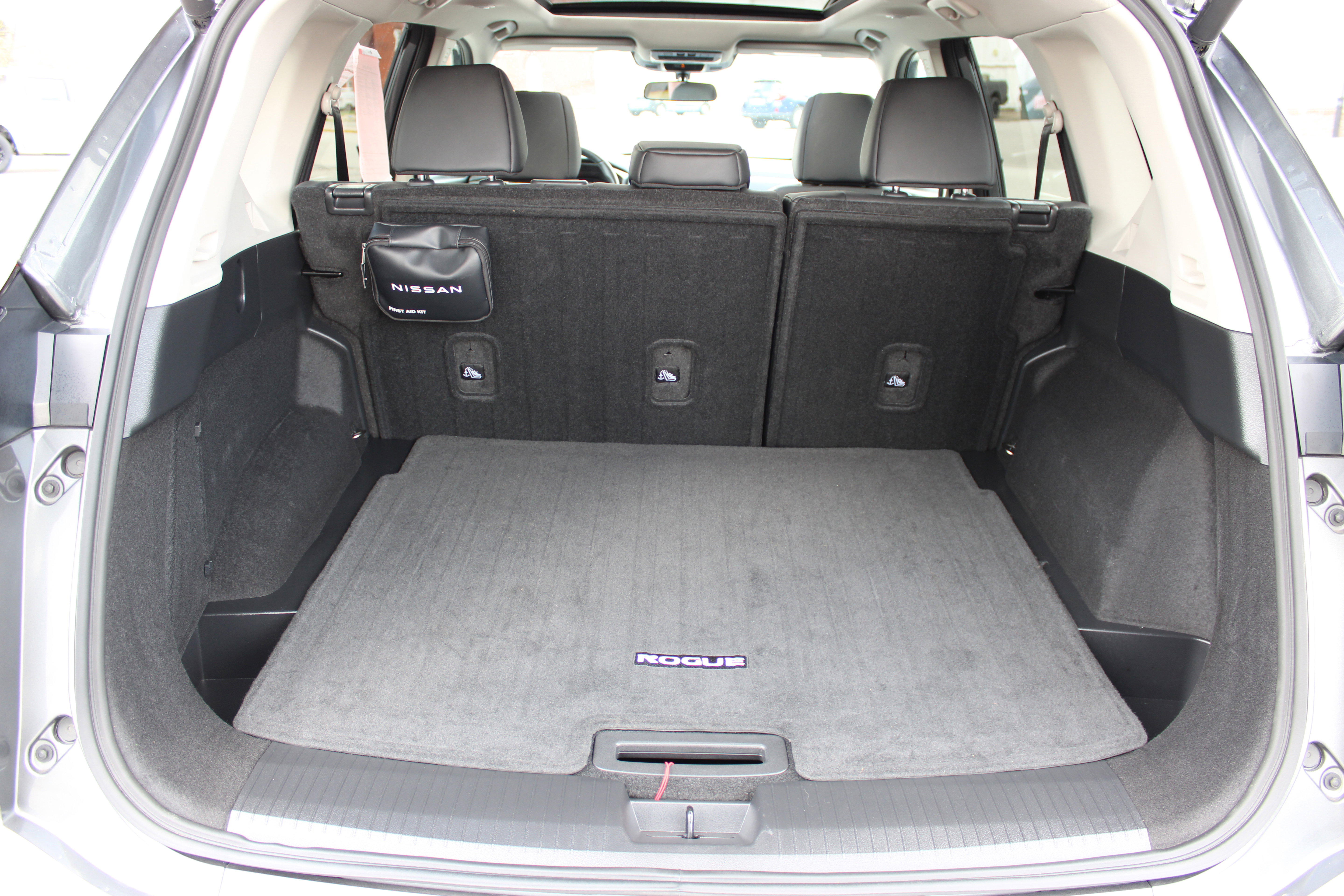 Certified 2024 Nissan Rogue SV w/ SV Premium Package AWD/4WD image 5