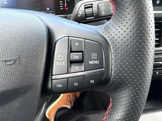 Used 2024 Ford Escape ST-Line w/ Tech Pack #1 AWD/4WD image 16