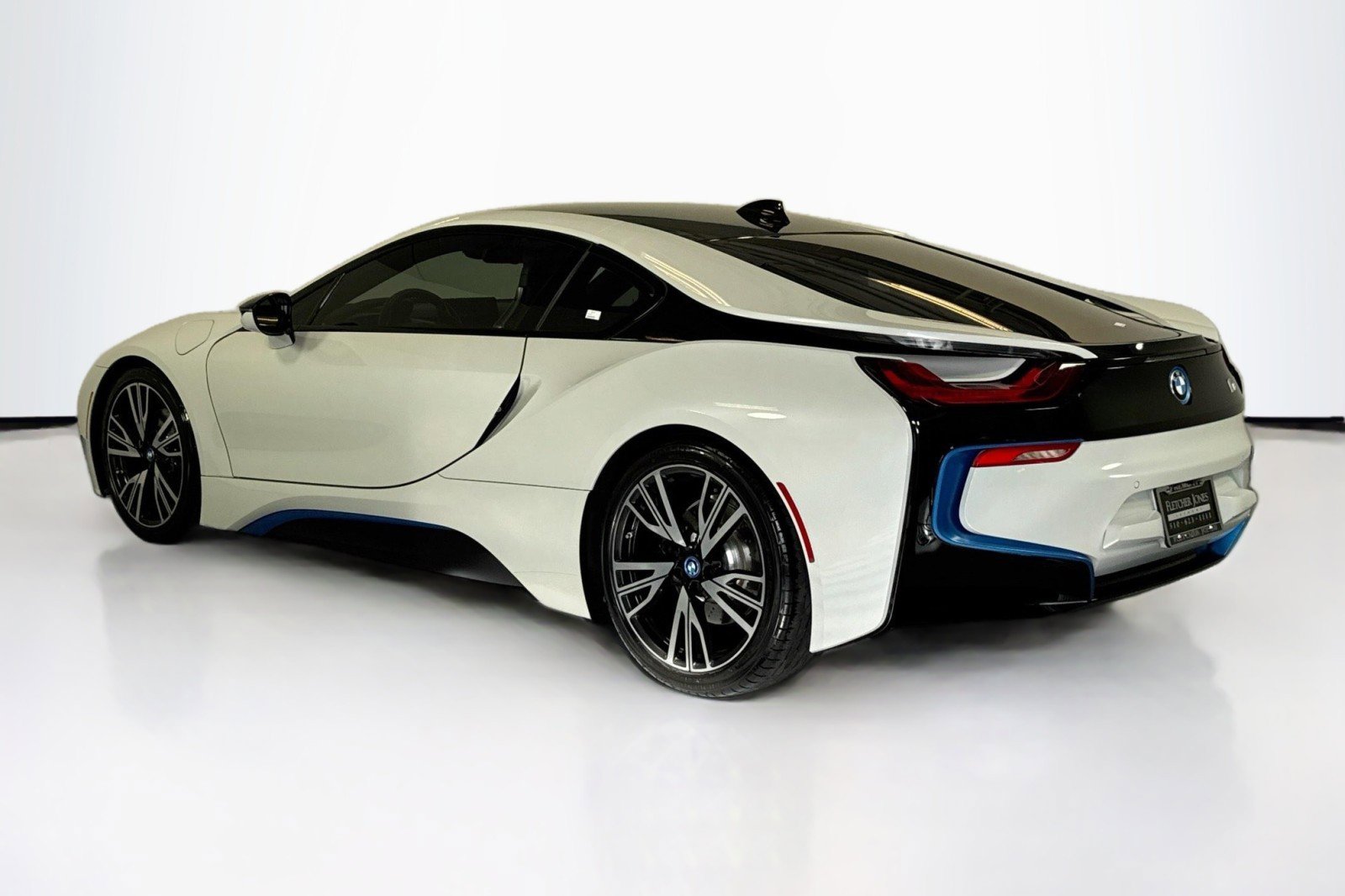 Used 2015 BMW i8 image 7