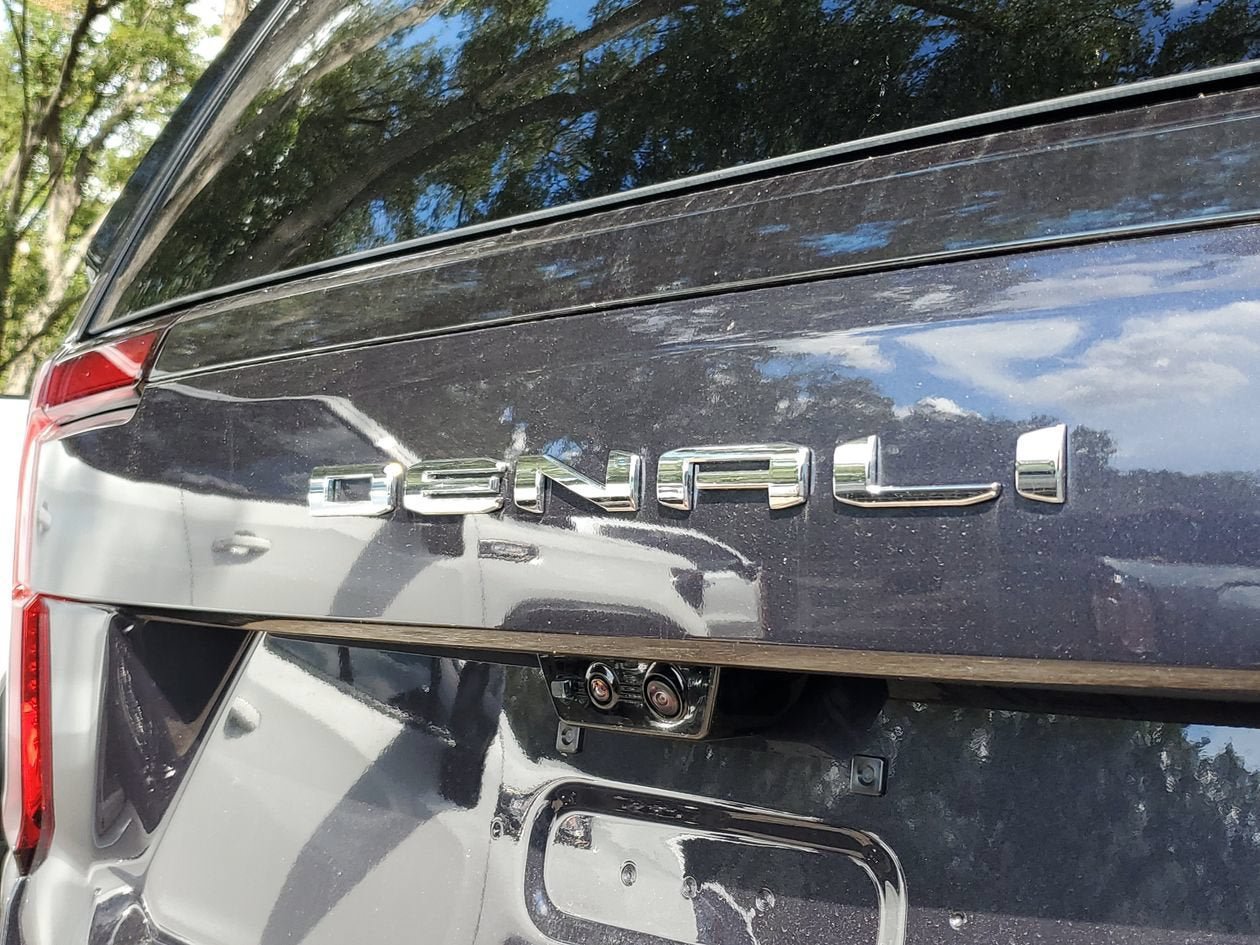 New 2026 GMC Yukon XL Denali Ultimate AWD/4WD image 9