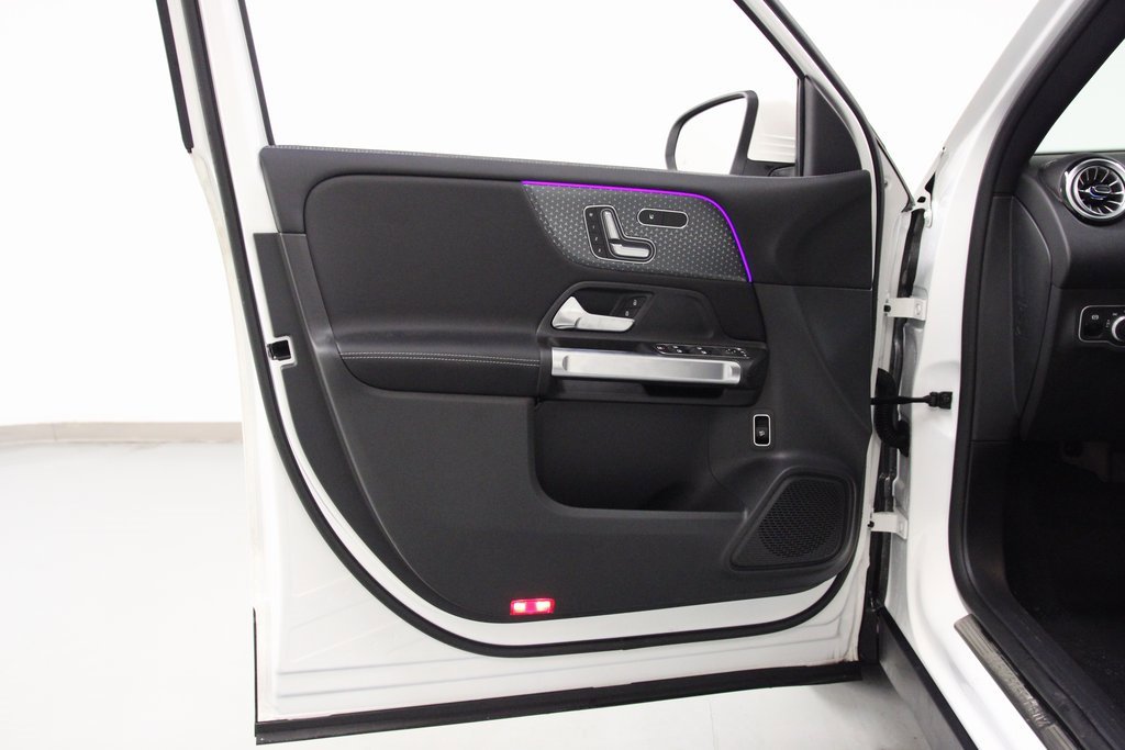 Certified 2024 Mercedes-Benz GLB 250 4MATIC image 18