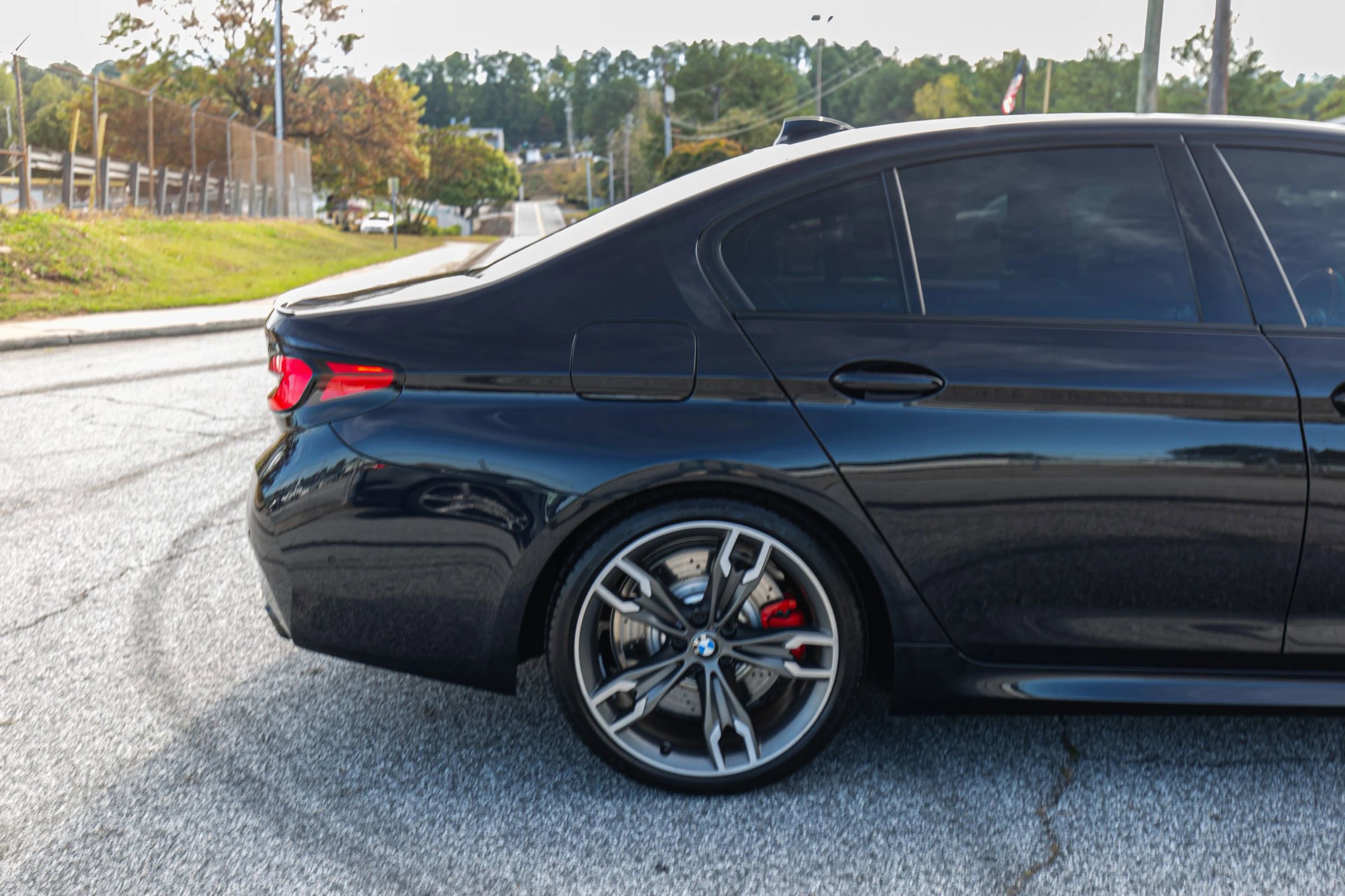 Used 2022 BMW M550i xDrive w/ Shadowloine Package image 13