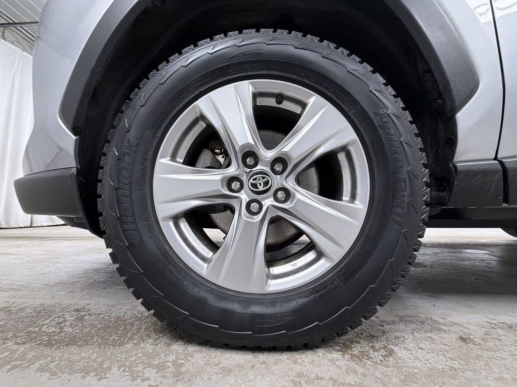 Certified 2023 Toyota RAV4 XLE w/ Convenience Package image 15