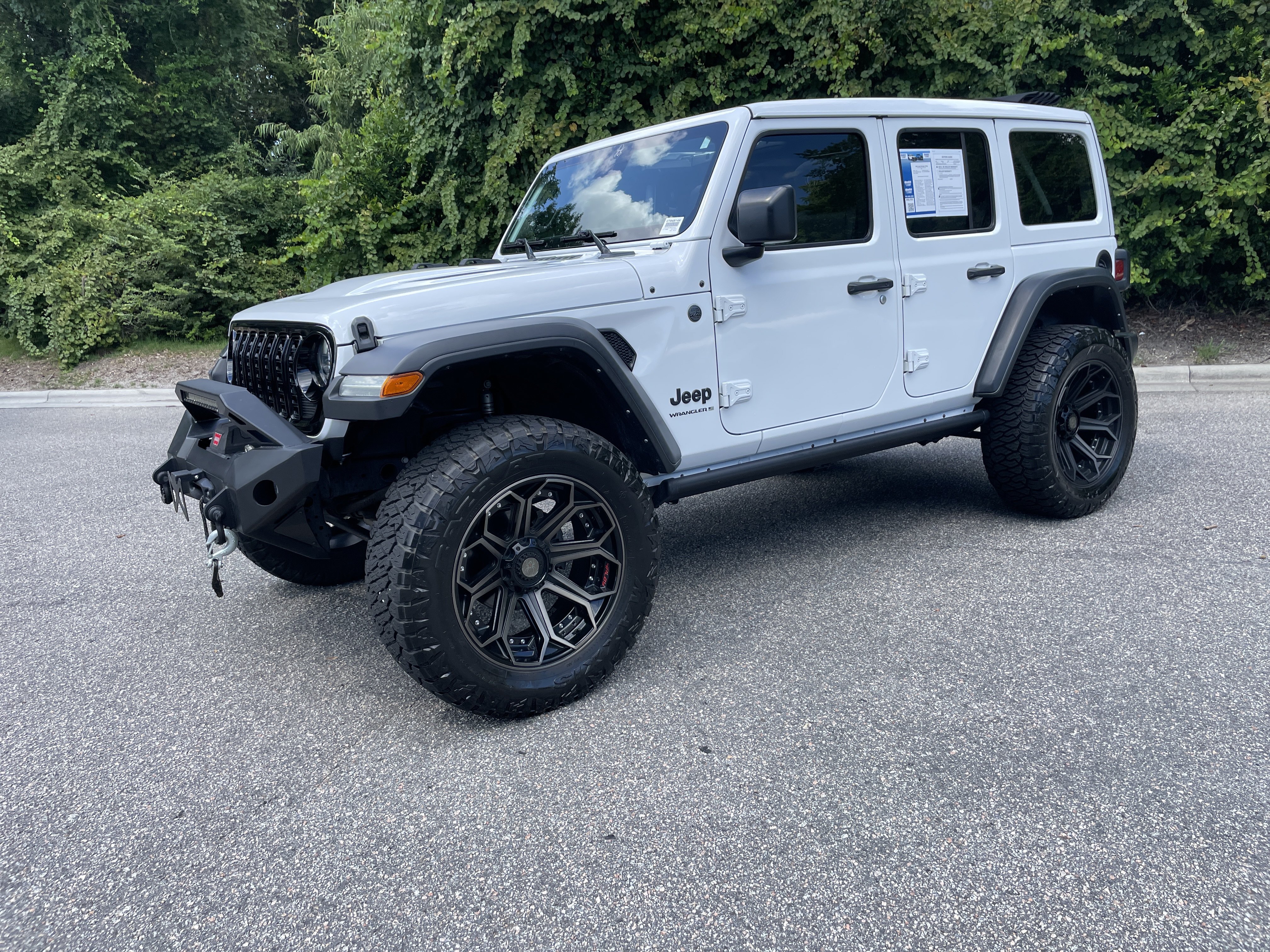 Used 2024 Jeep Wrangler Unlimited Sport AWD/4WD image 4