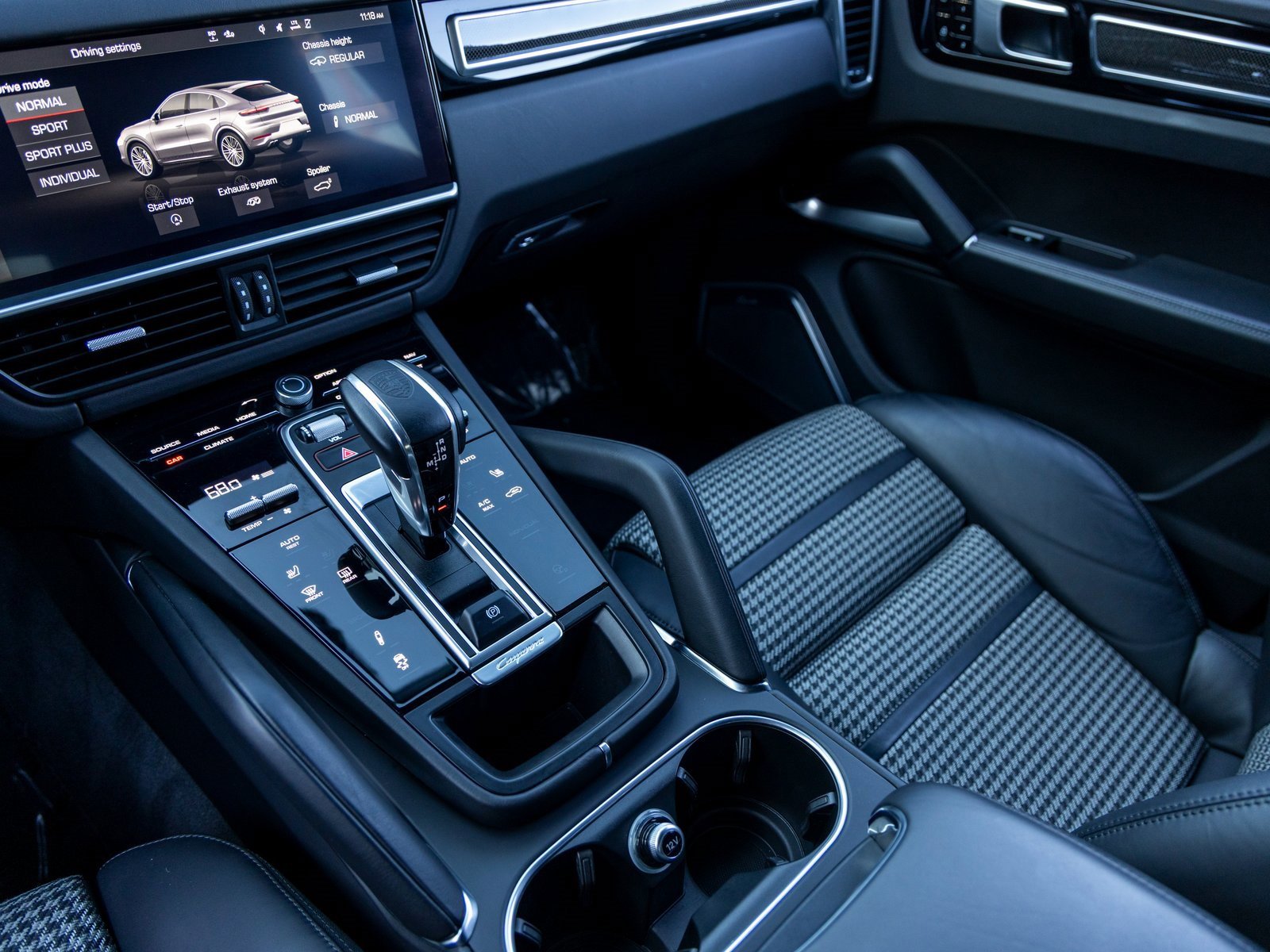 Certified 2020 Porsche Cayenne Turbo image 48