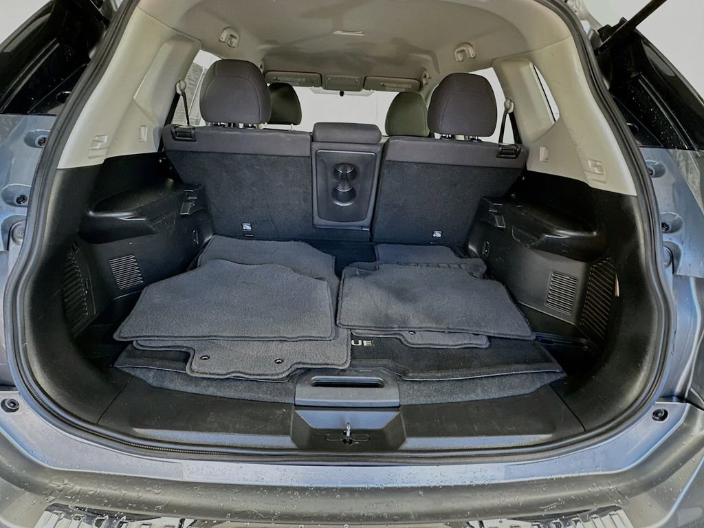 Used 2016 Nissan Rogue S FWD image 23