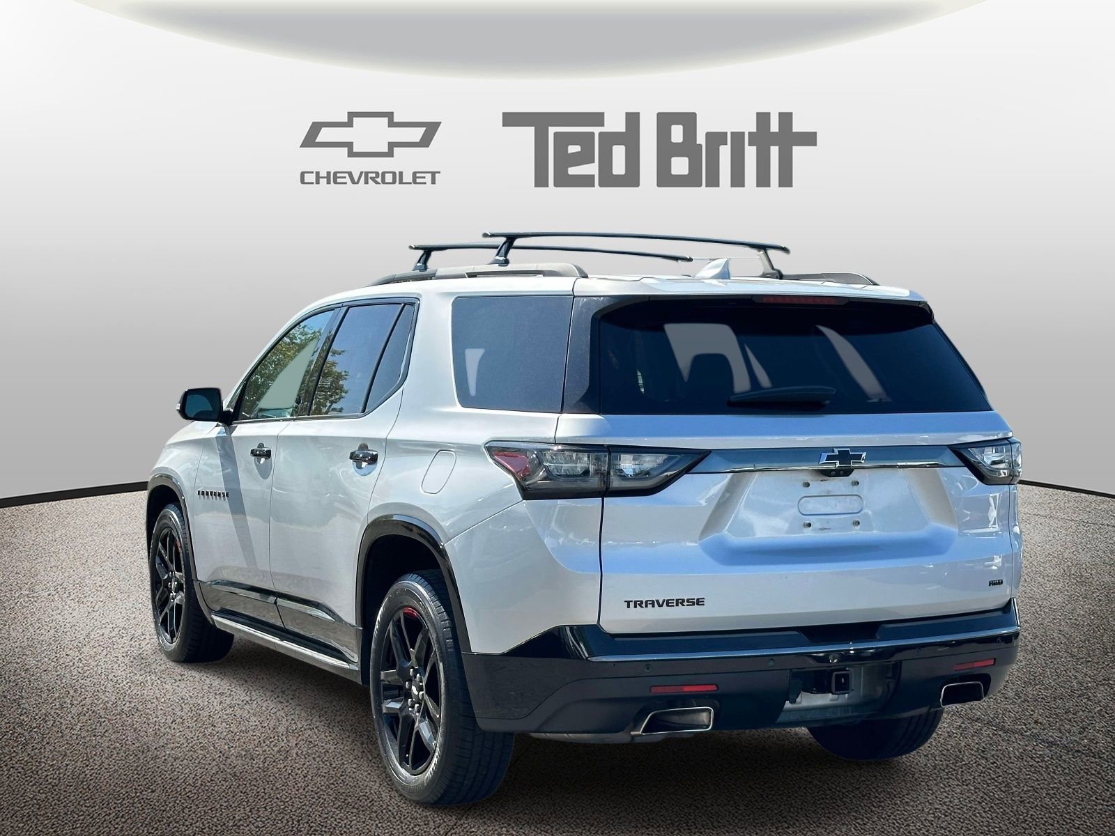 Used 2020 Chevrolet Traverse Premier w/ Redline Edition AWD/4WD image 6