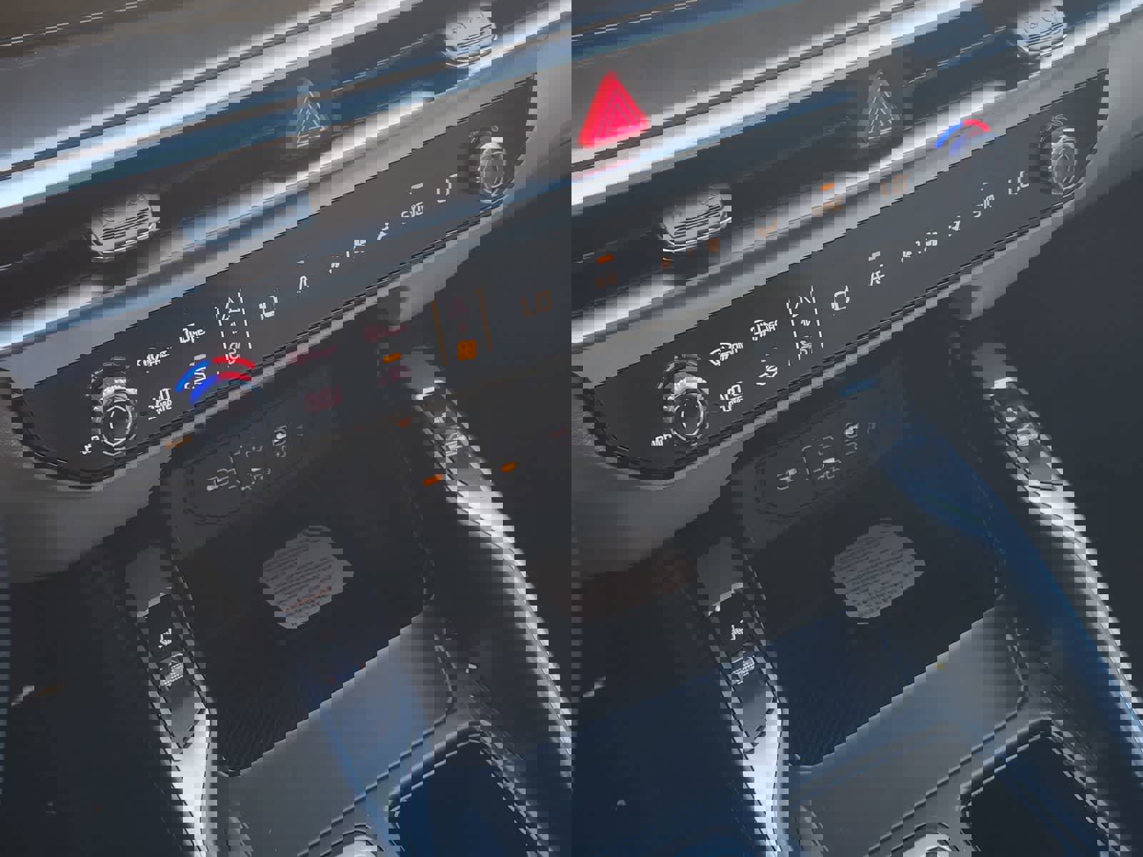 New 2026 Kia Sorento S FWD image 16