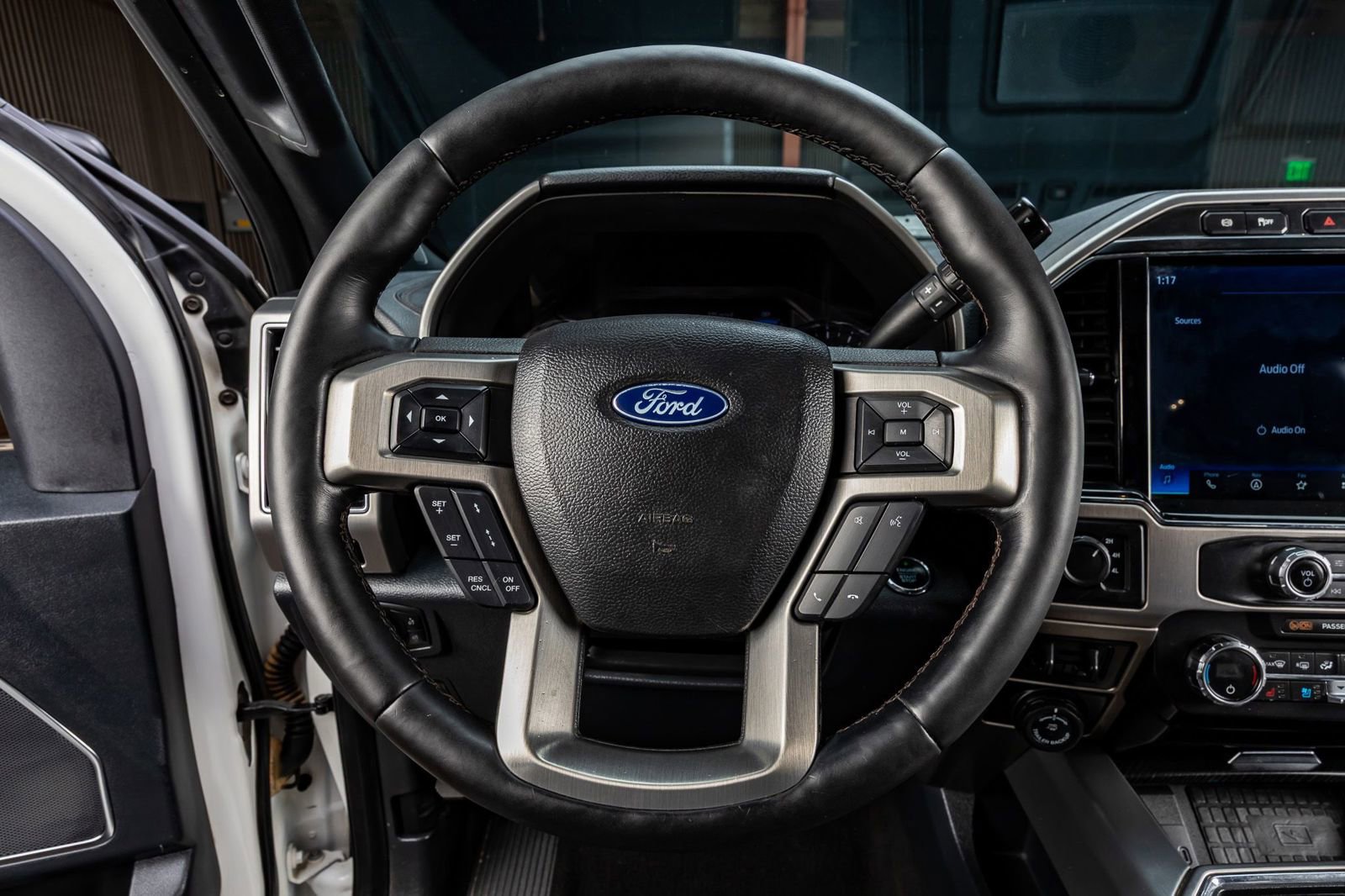 Used 2022 Ford F250 Platinum w/ Tremor Off-Road Package AWD/4WD image 19