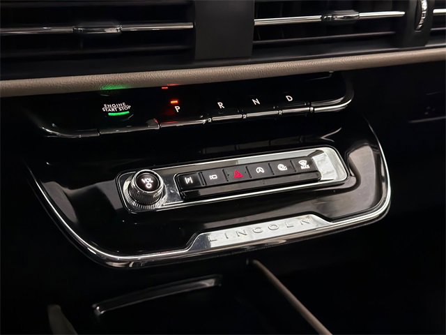 Used 2025 Lincoln Corsair AWD image 28