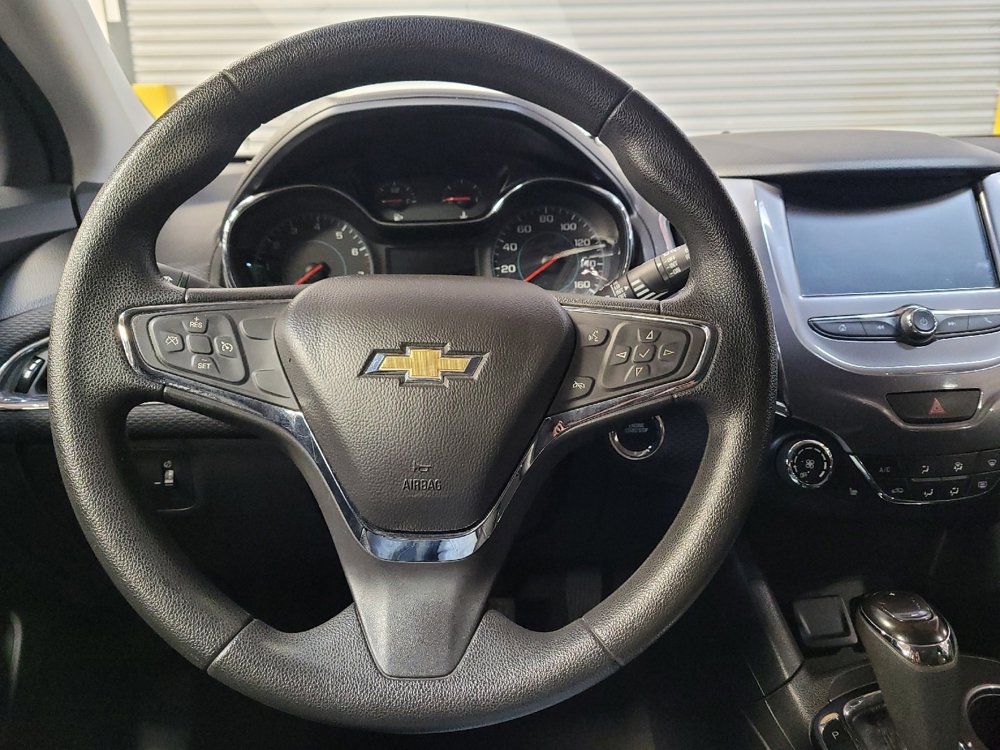 Used 2017 Chevrolet Cruze LT w/ Convenience Package image 22