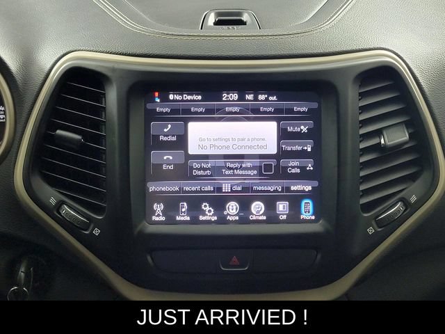 Used 2016 Jeep Cherokee Latitude AWD/4WD image 22