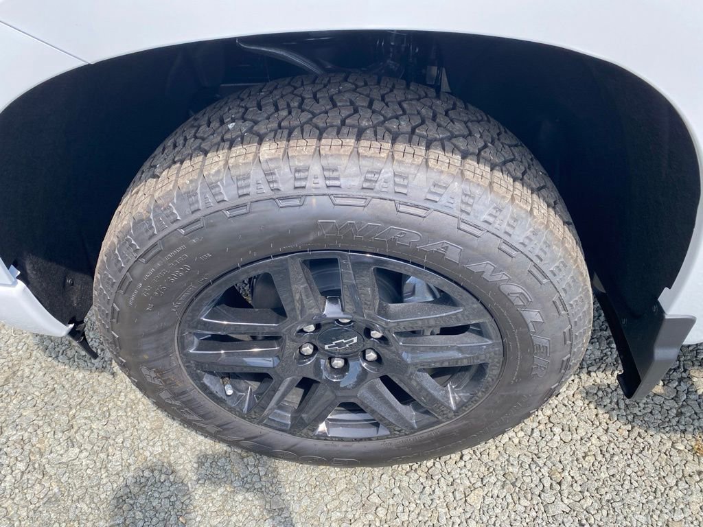 New 2025 Chevrolet Silverado 1500 Custom w/ Turbomax Blackout Package image 26