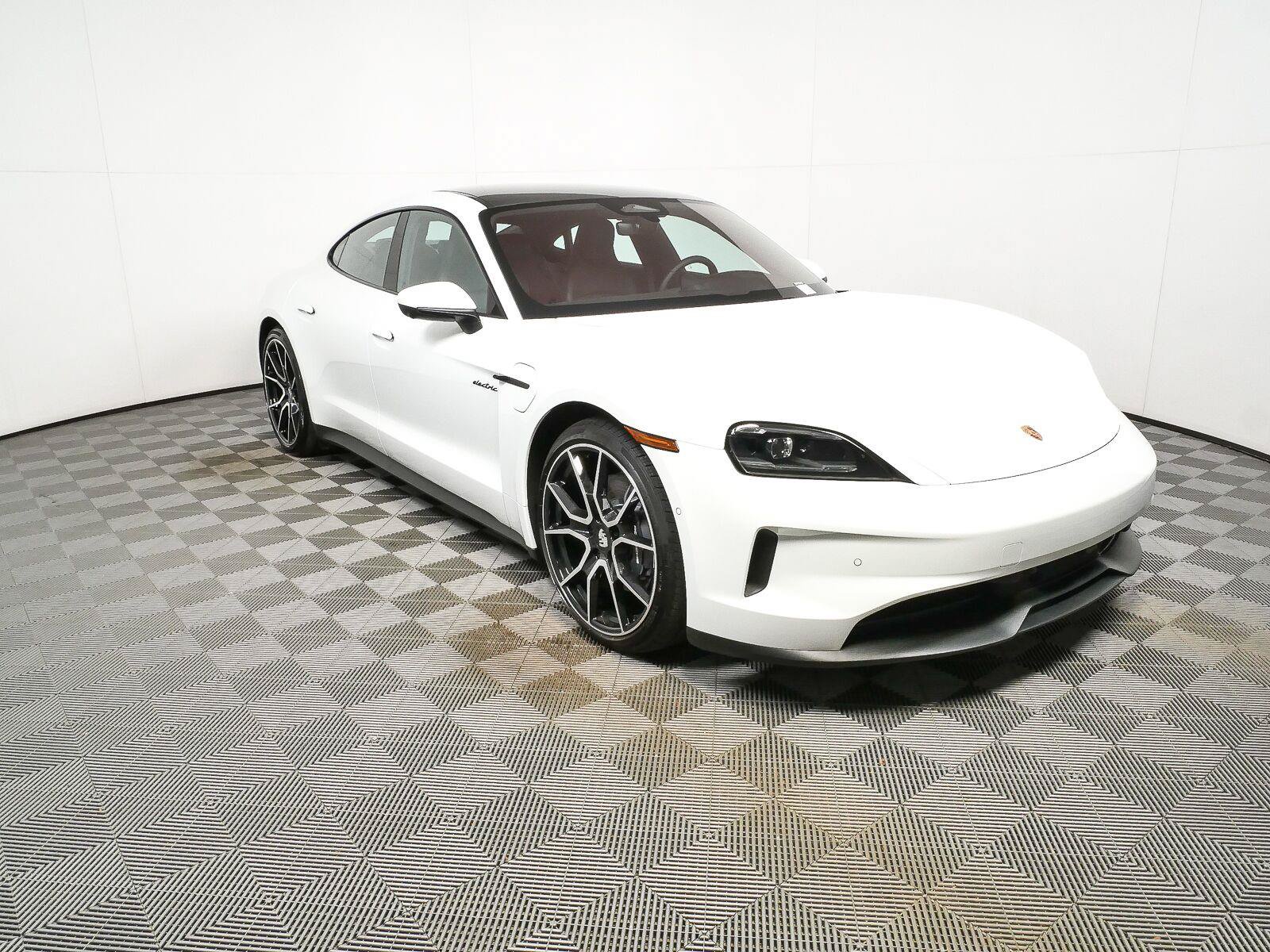 New 2026 Porsche Taycan RWD image 28