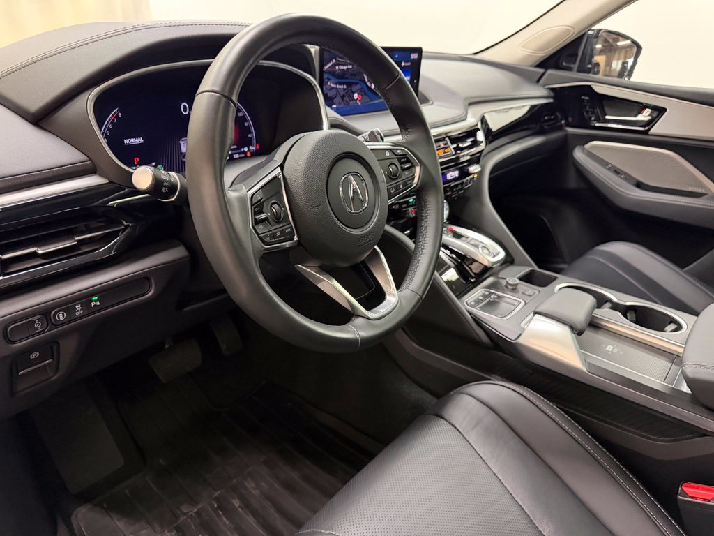 Used 2023 Acura MDX w/ Technology Package AWD/4WD image 17