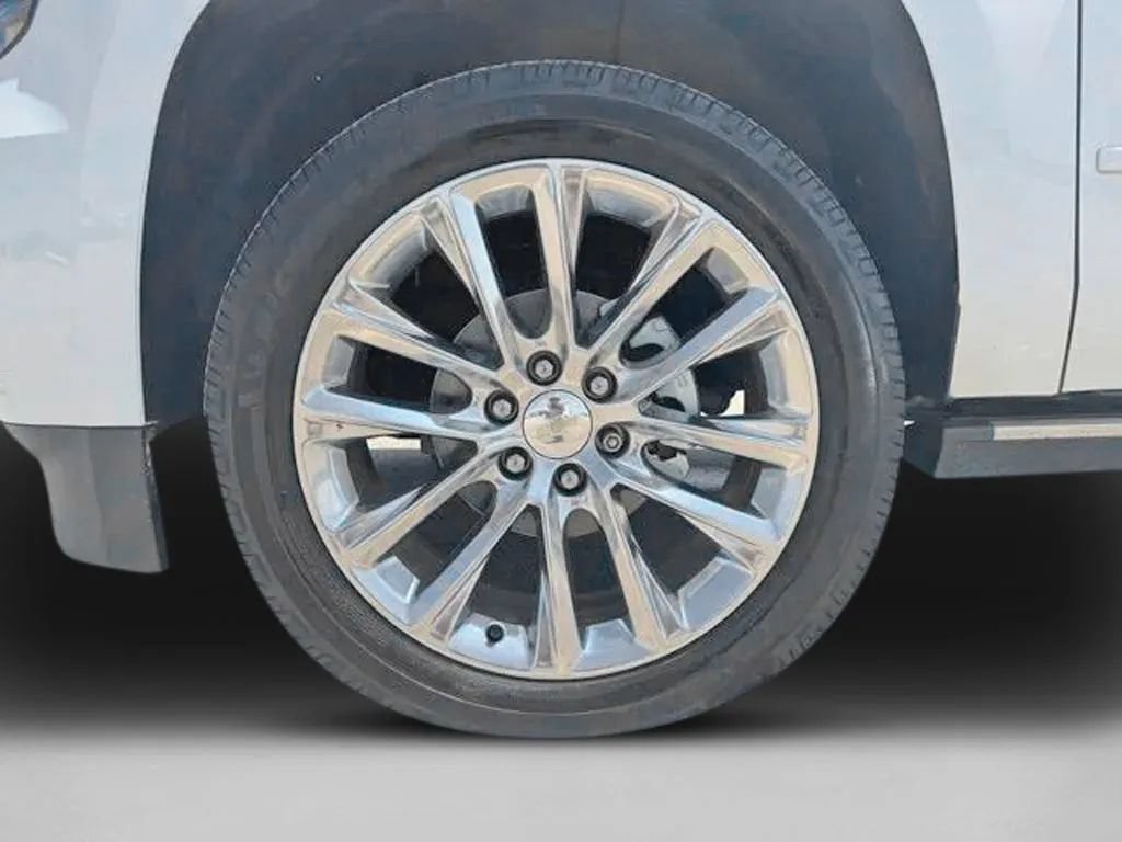 Used 2019 Chevrolet Suburban Premier w/ Premier Plus Edition AWD/4WD image 33