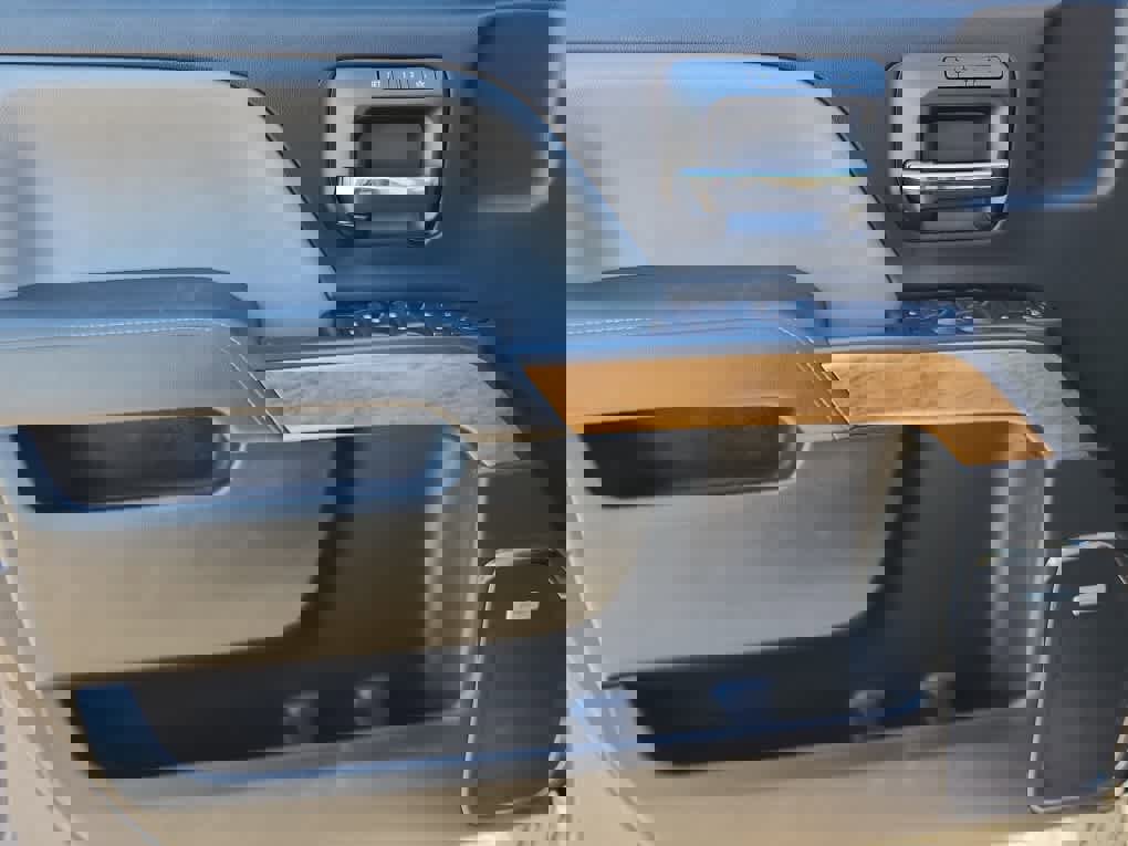 Used 2015 Chevrolet Silverado 3500 LTZ w/ Duramax Plus Package image 9