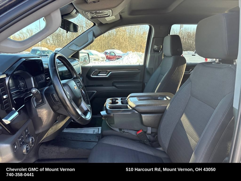 Used 2023 Chevrolet Silverado 1500 LT AWD/4WD image 12