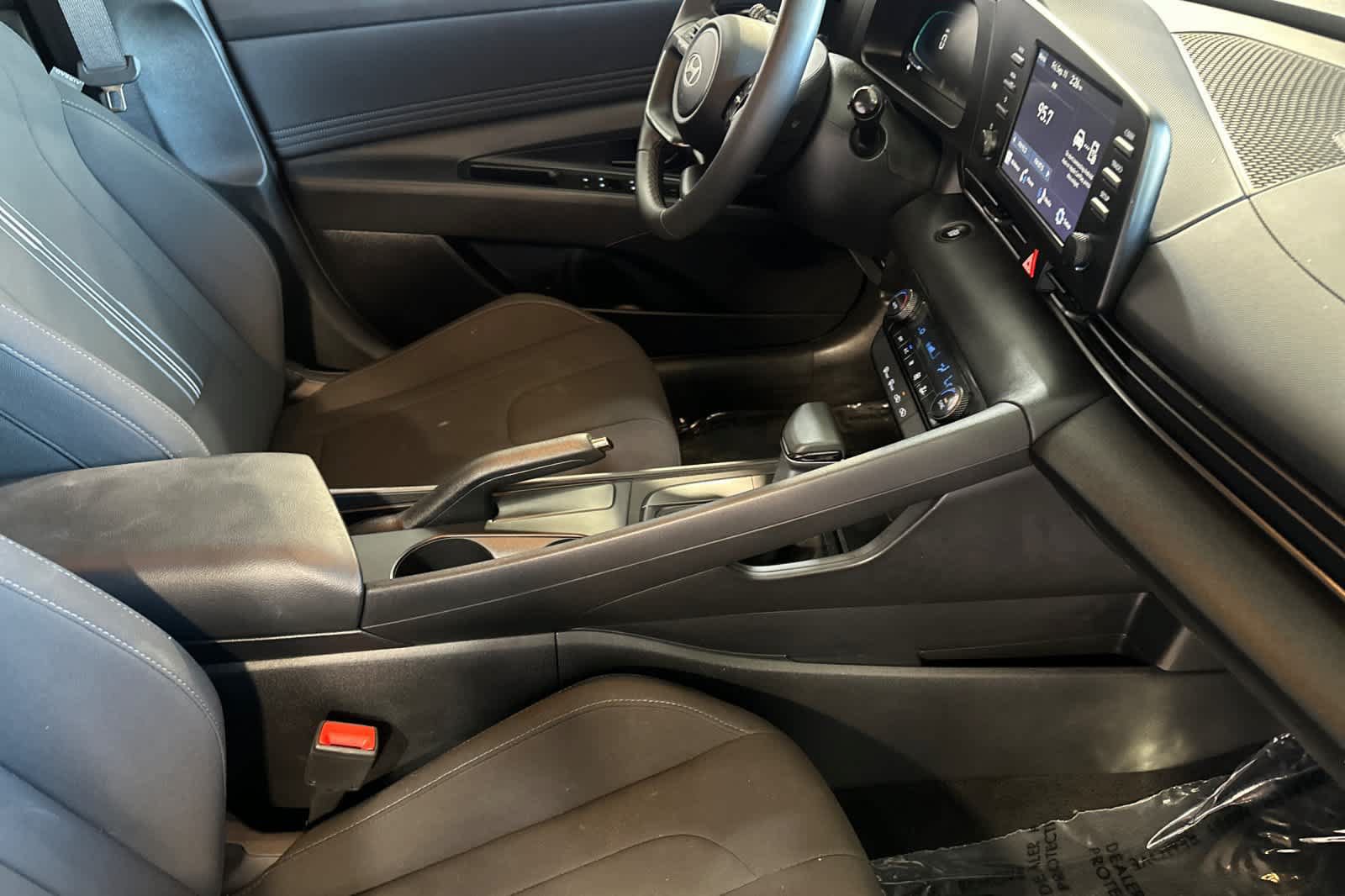 Used 2026 Hyundai Elantra Sport FWD image 16