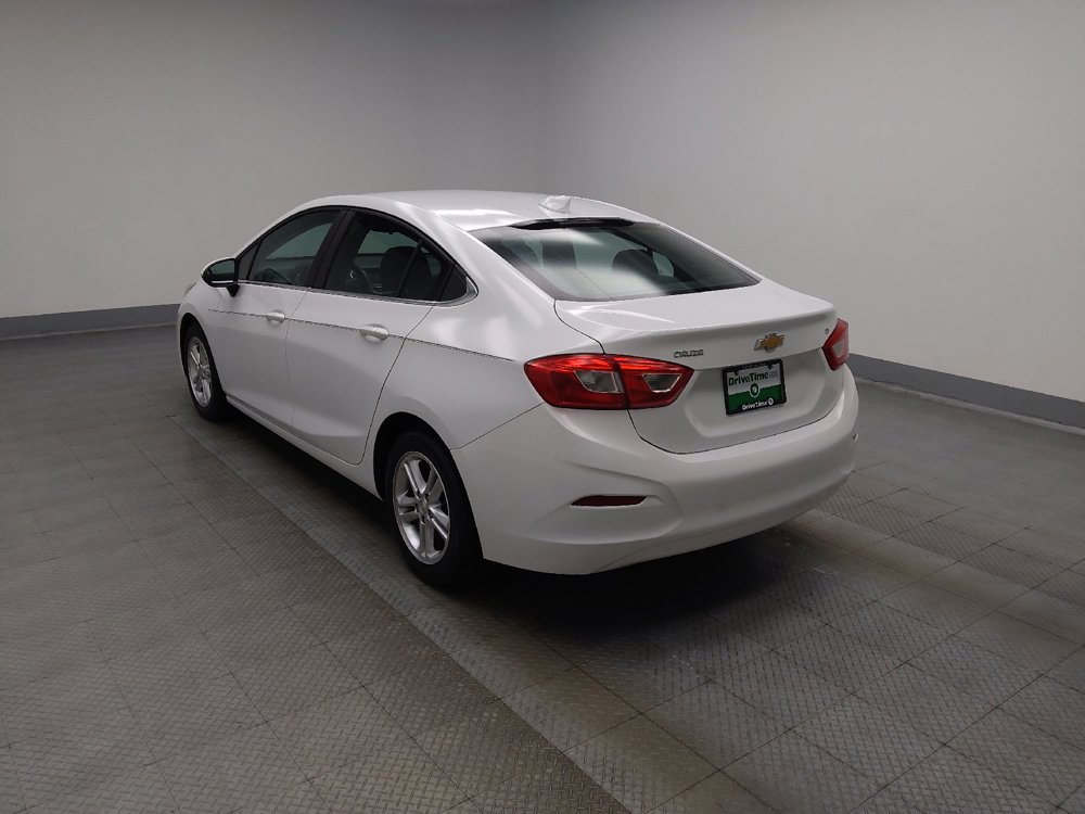 Used 2016 Chevrolet Cruze LT FWD image 3