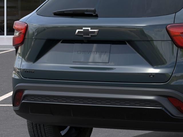 New 2026 Chevrolet Trax LT w/ Midnight Edition FWD image 14