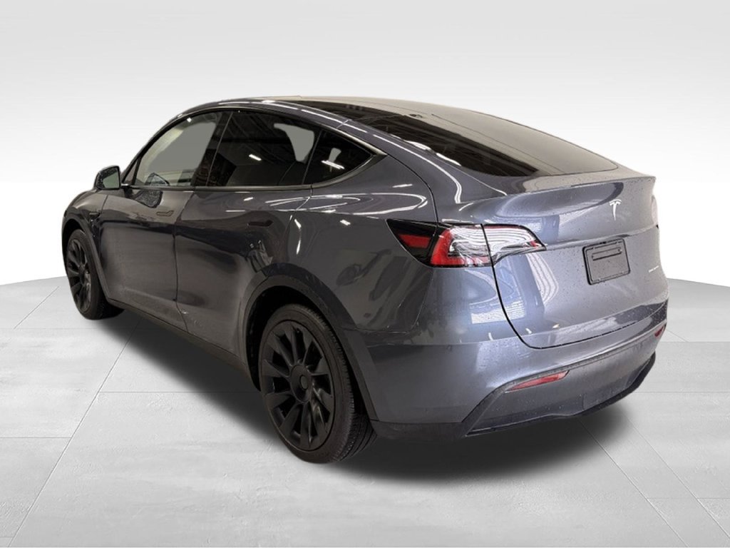 Used 2023 Tesla Model Y Long Range AWD/4WD image 3