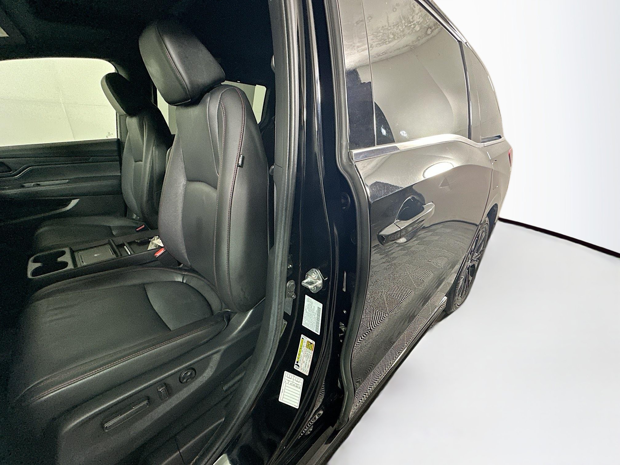 Used 2025 Honda Odyssey Sport-L image 12