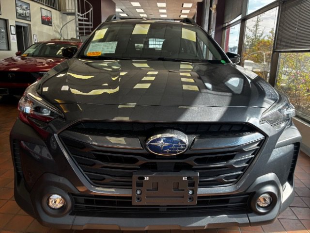 Used 2023 Subaru Outback Premium w/ Popular Package #1 AWD/4WD image 4