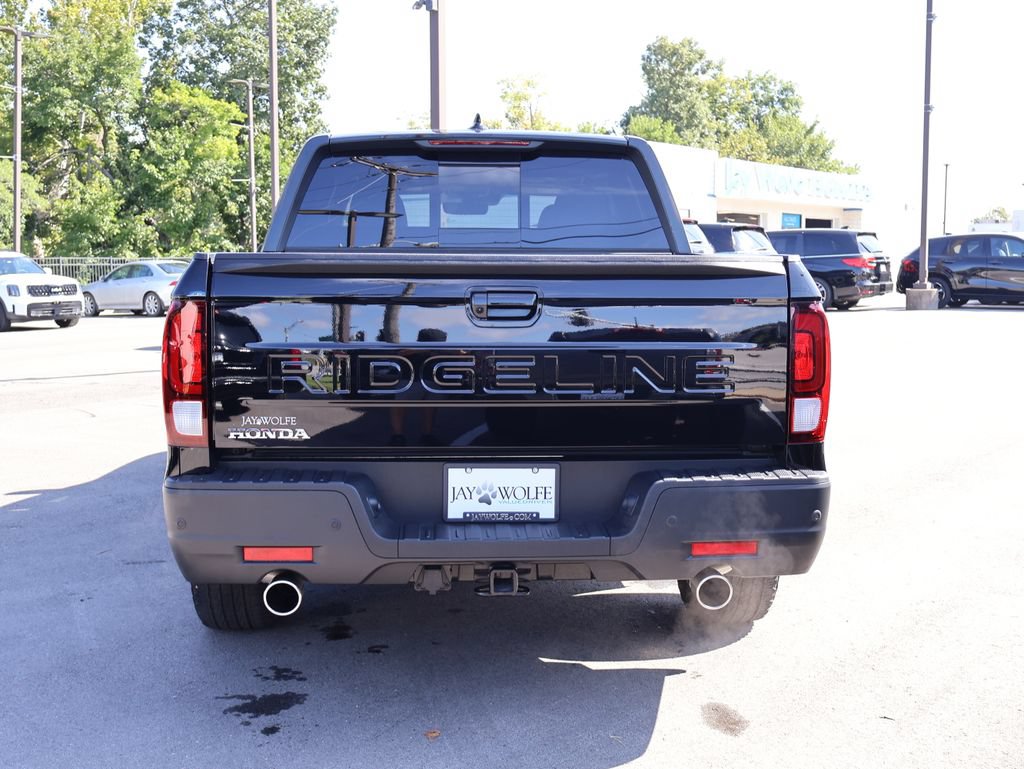 Certified 2025 Honda Ridgeline Black Edition image 6