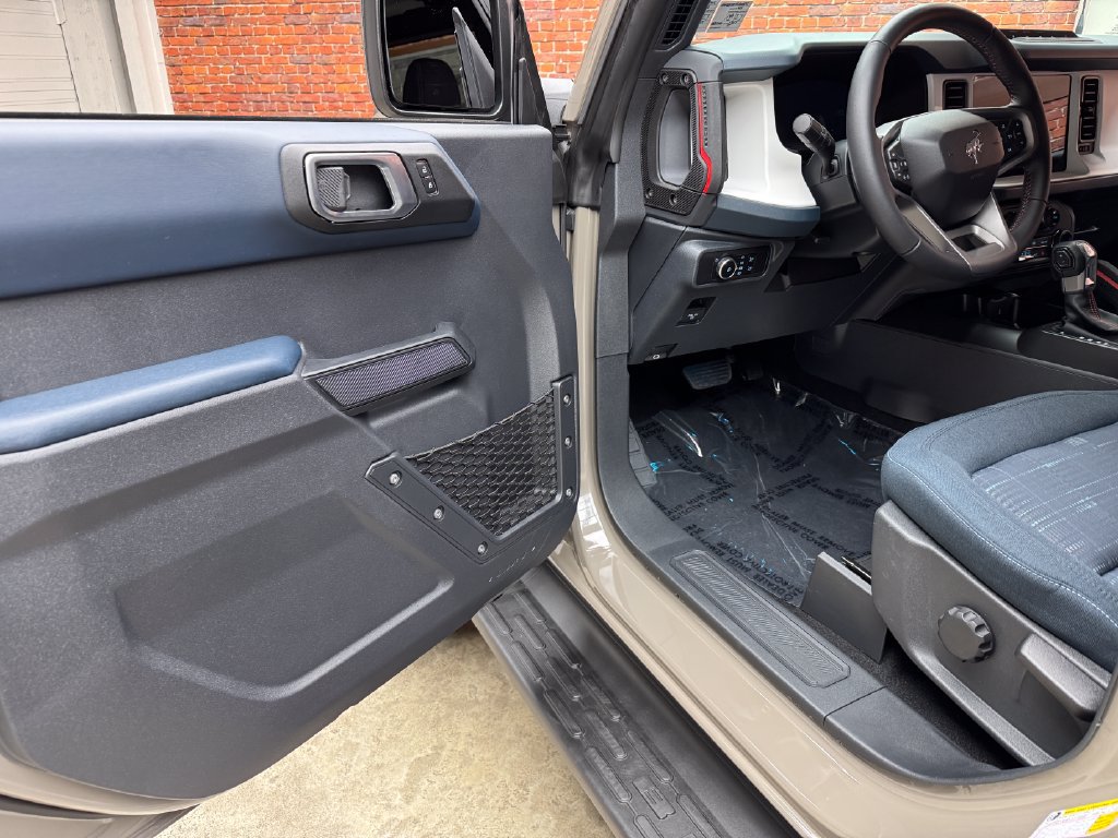 New 2026 Ford Bronco Heritage Edition AWD/4WD image 8