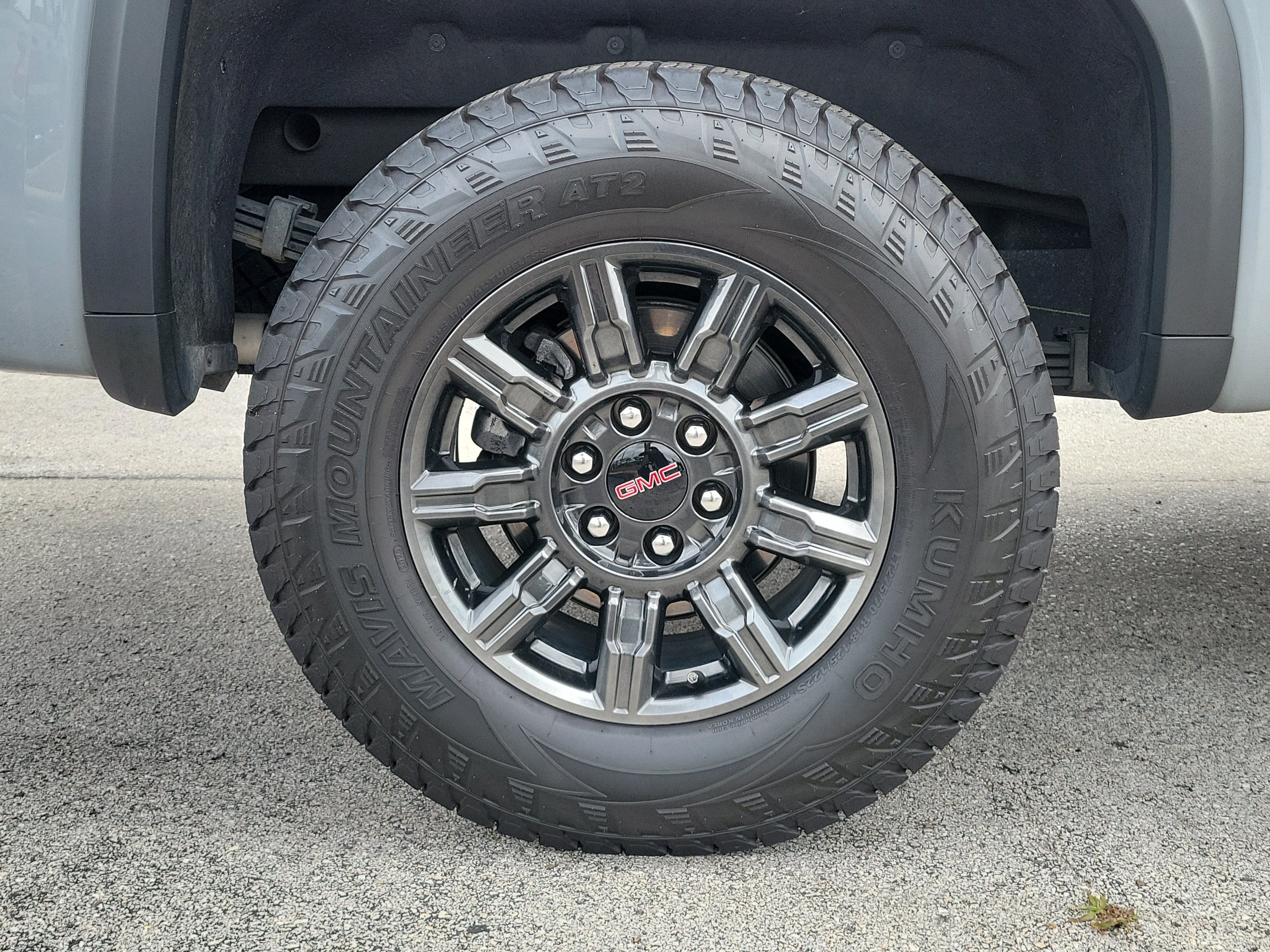 Used 2024 GMC Sierra 1500 AT4X AWD/4WD image 9