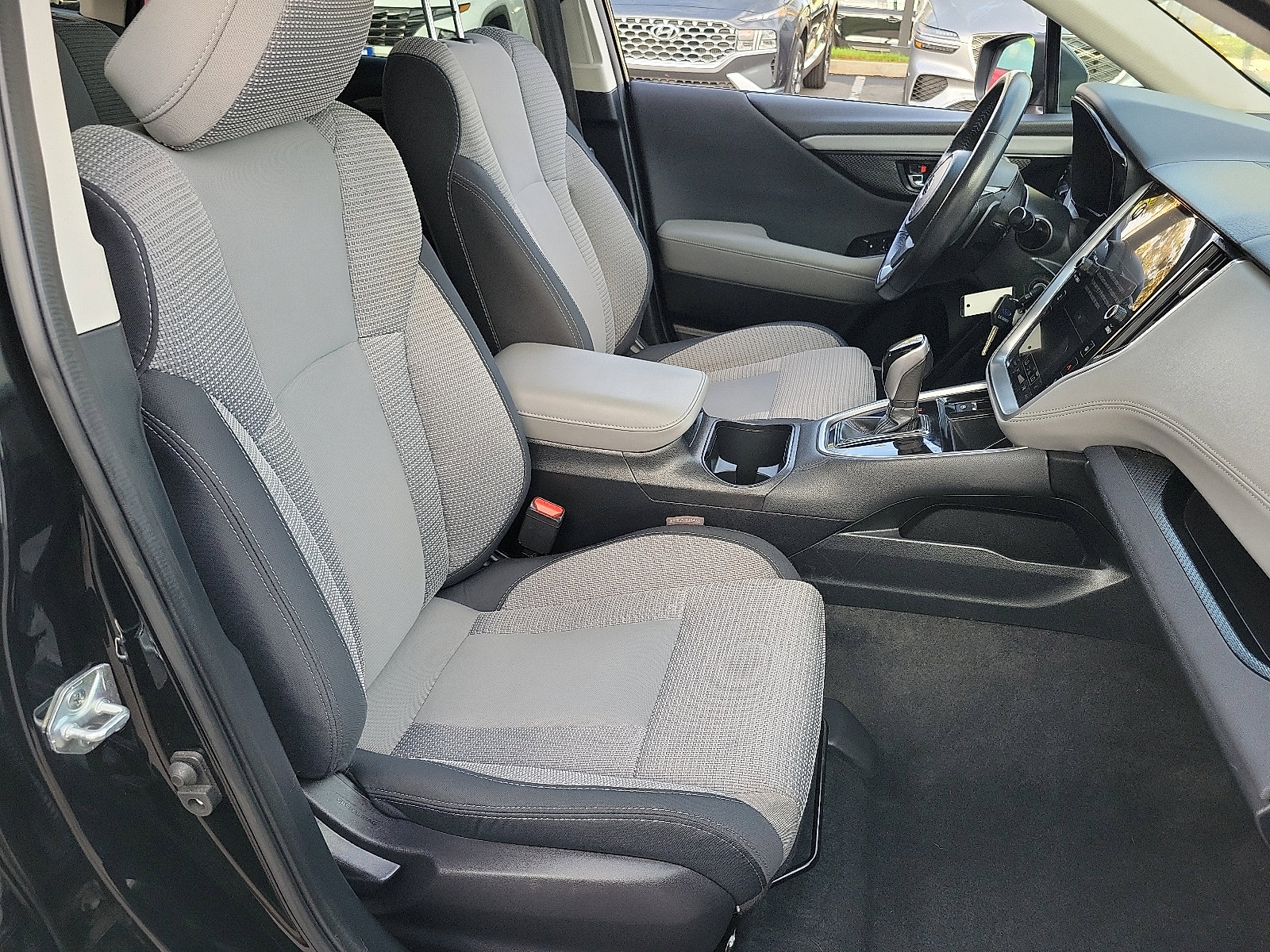 Used 2023 Subaru Outback Premium image 16