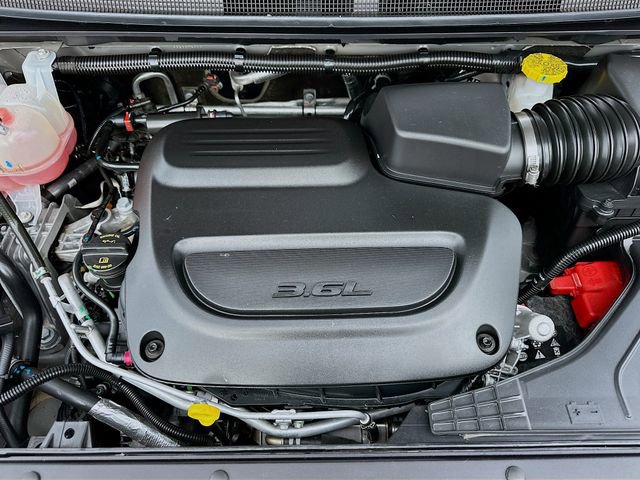 Used 2025 Chrysler Pacifica Limited w/ Uconnect Theater Family Group AWD/4WD image 34