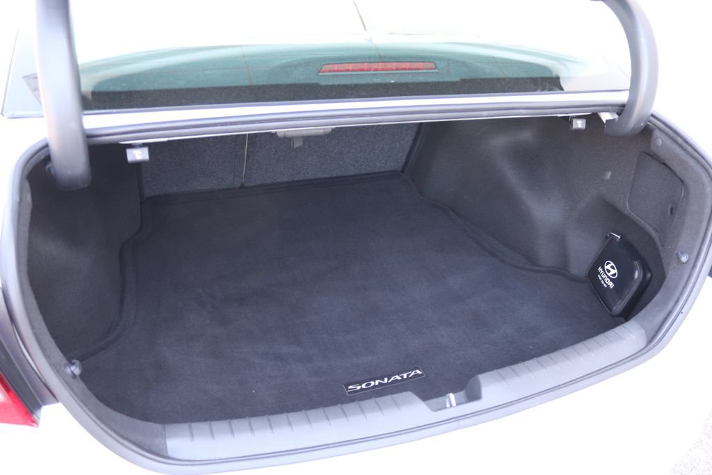 Used 2017 Hyundai Sonata Sport w/ Cargo Package FWD image 12