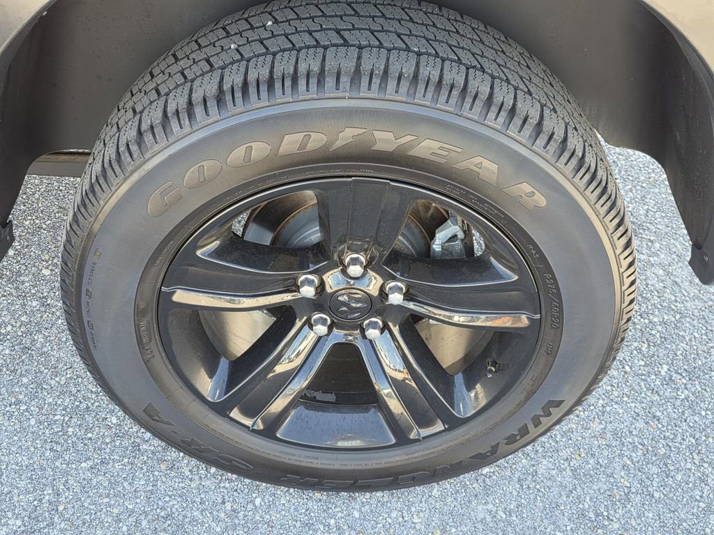 Used 2024 RAM 1500 Classic Warlock RWD image 26