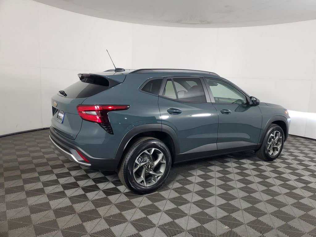 New 2026 Chevrolet Trax LT image 4