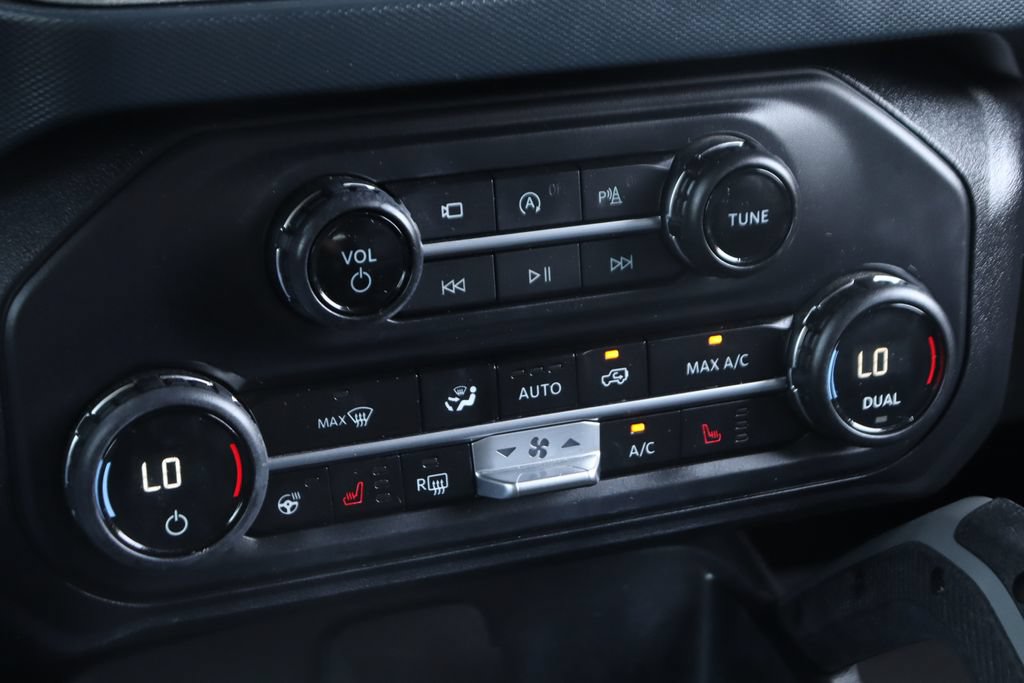 Used 2024 Ford Bronco Outer Banks AWD/4WD image 31