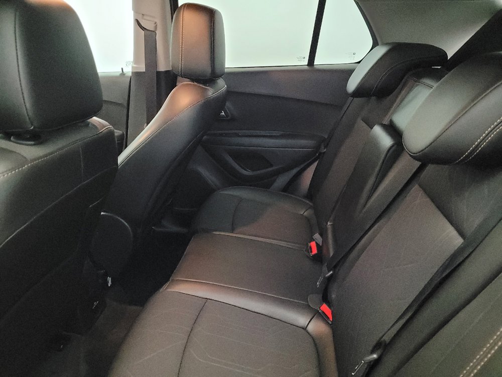 Used 2018 Chevrolet Trax LT w/ LT Convenience Package FWD image 18