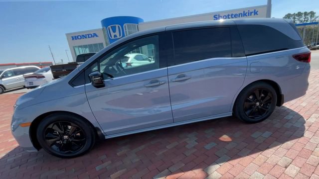 Used 2023 Honda Odyssey Sport image 6